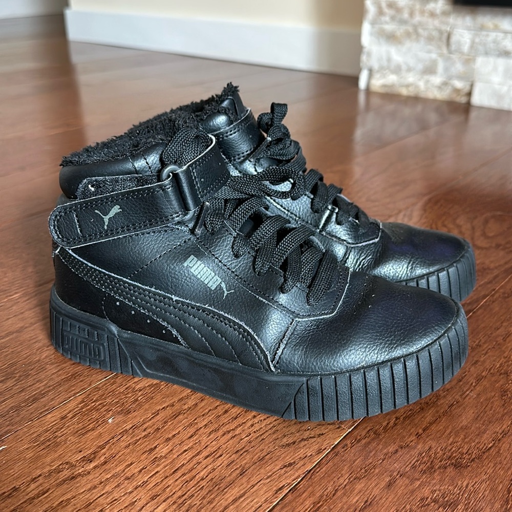 PUMA Boys/Girls Mid Winter Sneakers